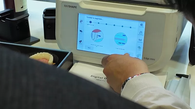 One - Click Operation Reshapes the Usability Standard of Dentistry