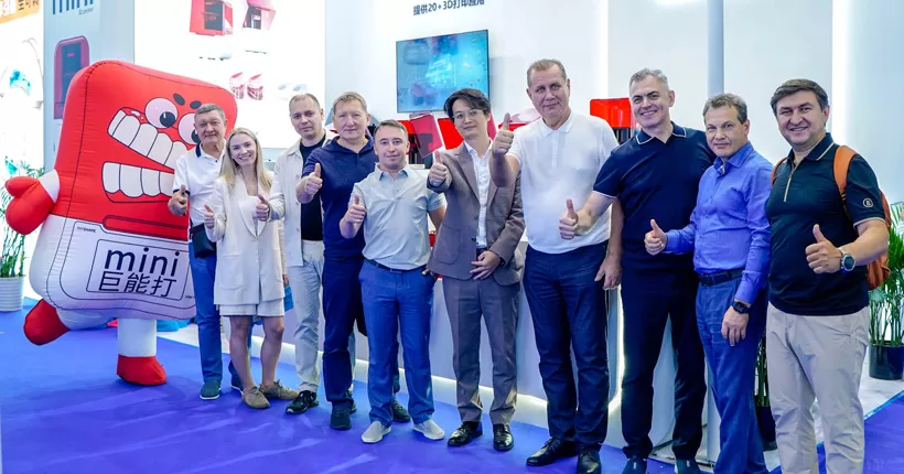 3D-принтер Rayshape Edge mini Chairside имеет великолепный внешний вид на FDI 2025, обеспечивая комплексную цифровую диагностику и лечение с точностью и эффективностью